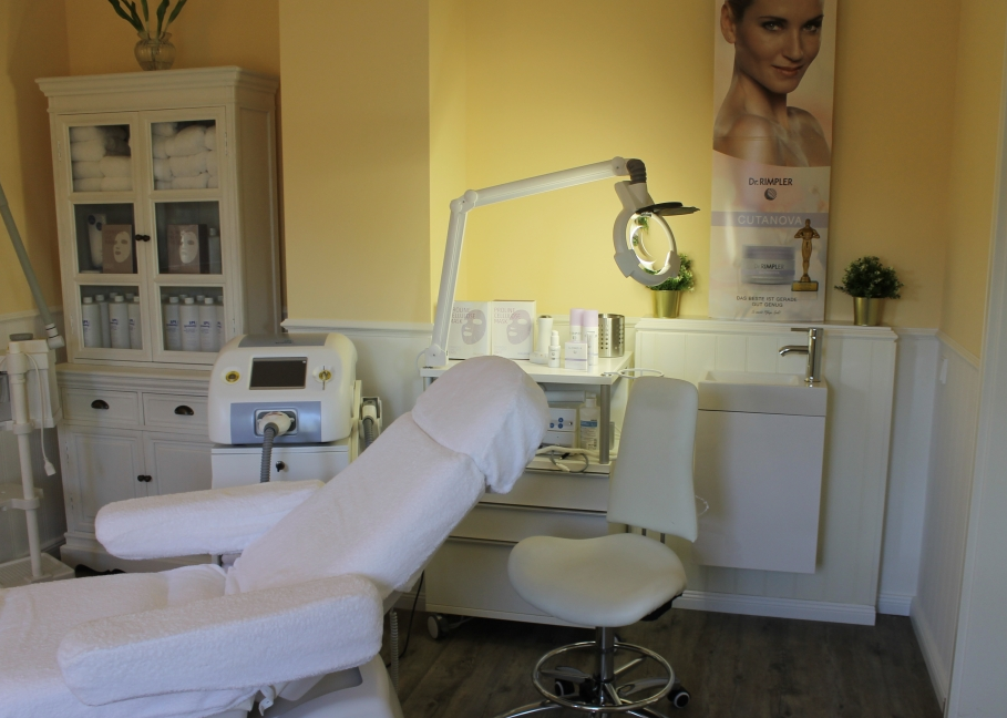 Behandlungsraum von Cosmetique Naturelle in Bad Fallingbostel